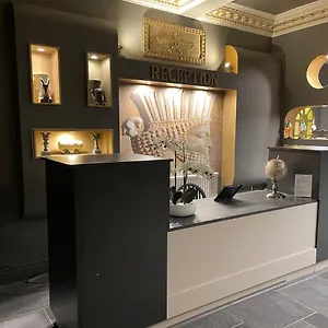 Hotel White Rose And Restaurant